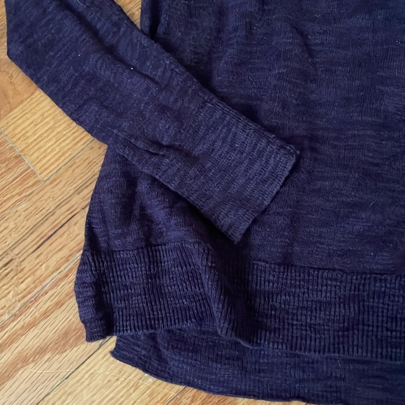 Dark purple lightweight turtleneck - Picture 2 of 6